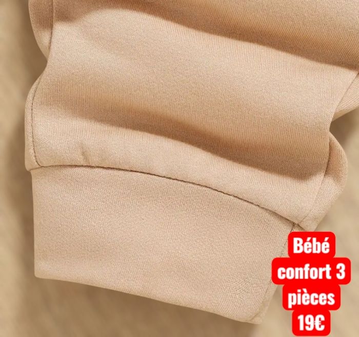 Tenue bébé 3 pièces âge 6-9 M - photo numéro 5