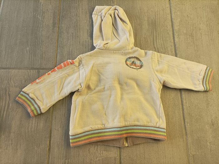 Lot n°230 Gilet à capuche zippé Orchestra 12 mois - photo numéro 3