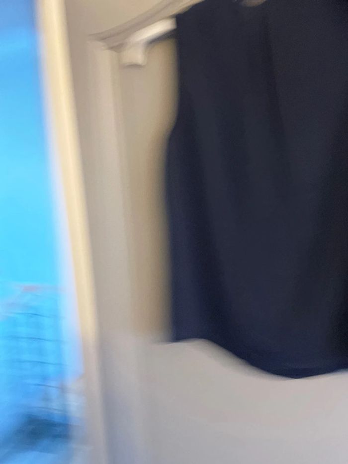 Haut bleu marine Monoprix taille 36 - photo numéro 4