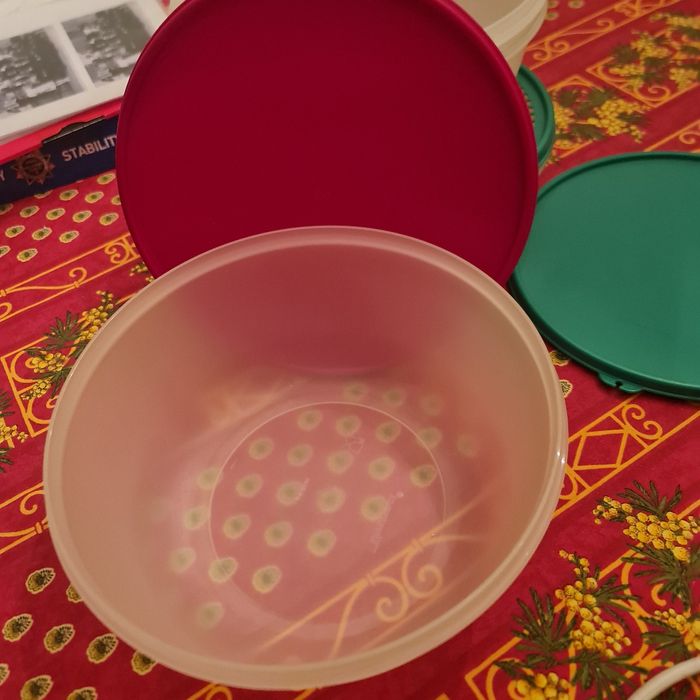 Lot  boîte conservation et Passoire à fruits et légumes Tupperware Neuf. - photo numéro 8
