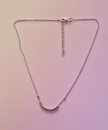 Collier argenté perles fines