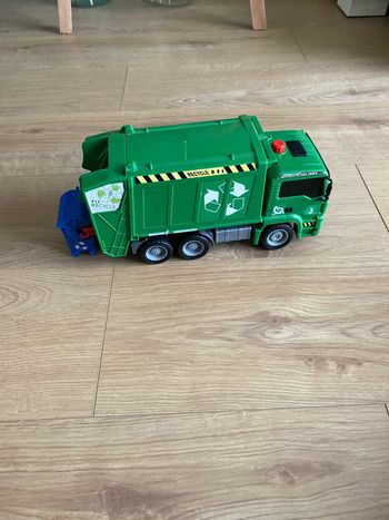 Camion poubelle
