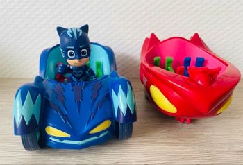 2 véhicules pyjamasque avec figurine yoyo