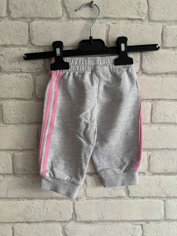 Pantalon adidas taille 3 mois - photo numéro 2