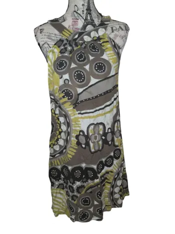 Robe M