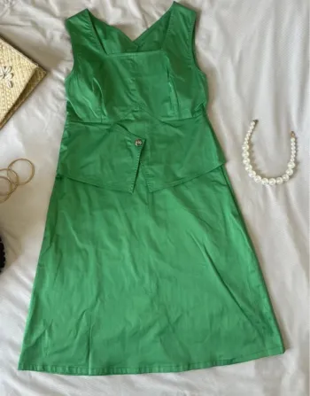 Robe verte huganco taille xxl