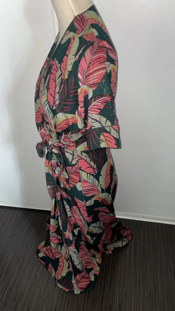 Robe portefeuille longue Mamouchka Paris "Ouragan" taille M - Motif feuilles exotiques rose & vert - photo numéro 2