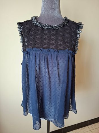 Haut sans manche bleu nuit et broderie noire Taille  XL