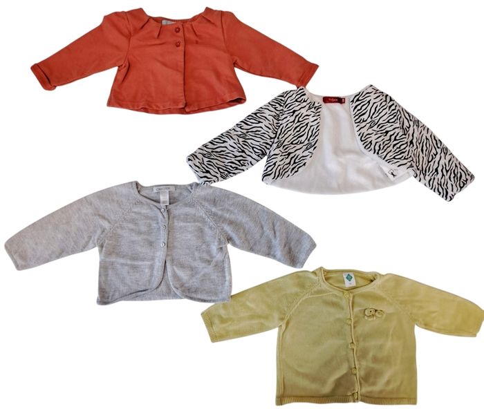 Lot de 4 gilets fille 6 mois TBE