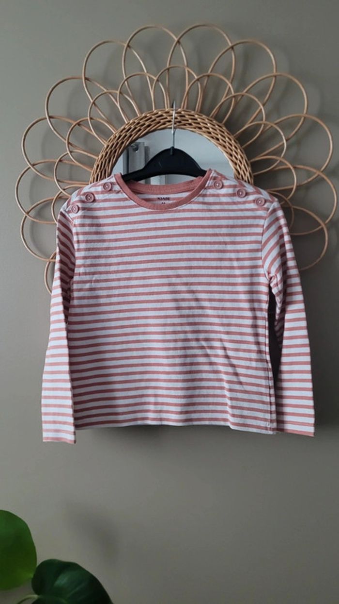 T-shirt manches longues neuf 6 ans