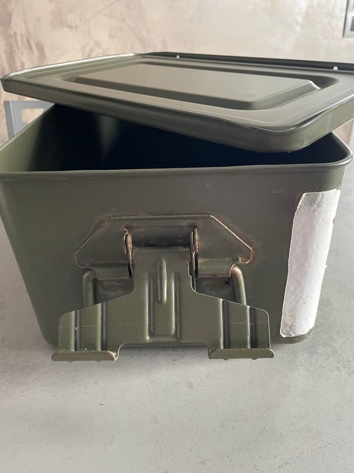 Caisse à outils militaire - photo numéro 2