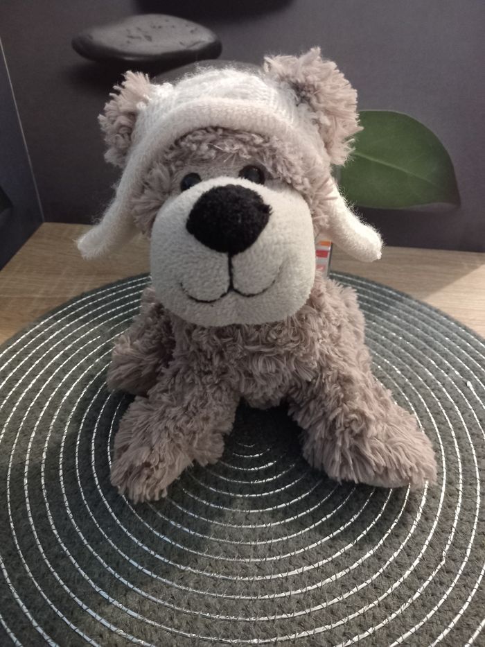 Peluche chien Louise Mansen 20cm