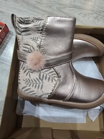 Bottine fille pointure 26 neuf