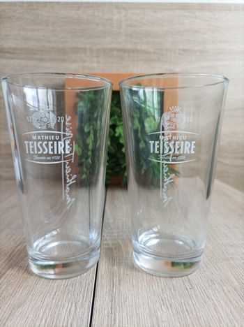 Lot 2 verres Teisseire 