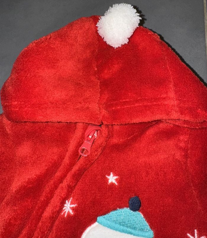 Sur pyjama rouge de noel - photo numéro 3