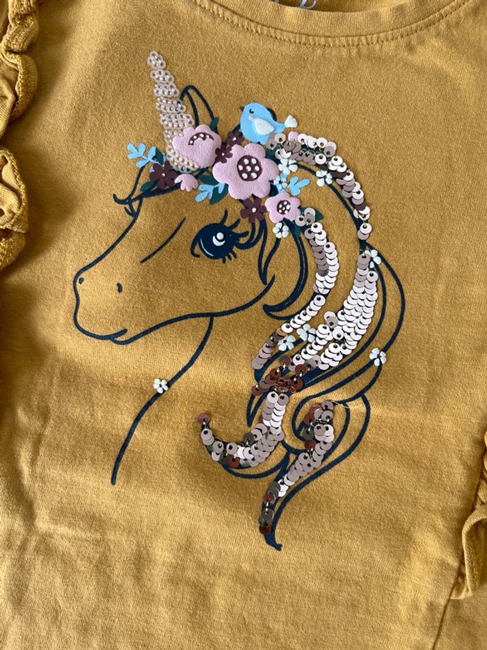 Lot t-shirts manches longues taille 116 / 6 ans. - photo numéro 4