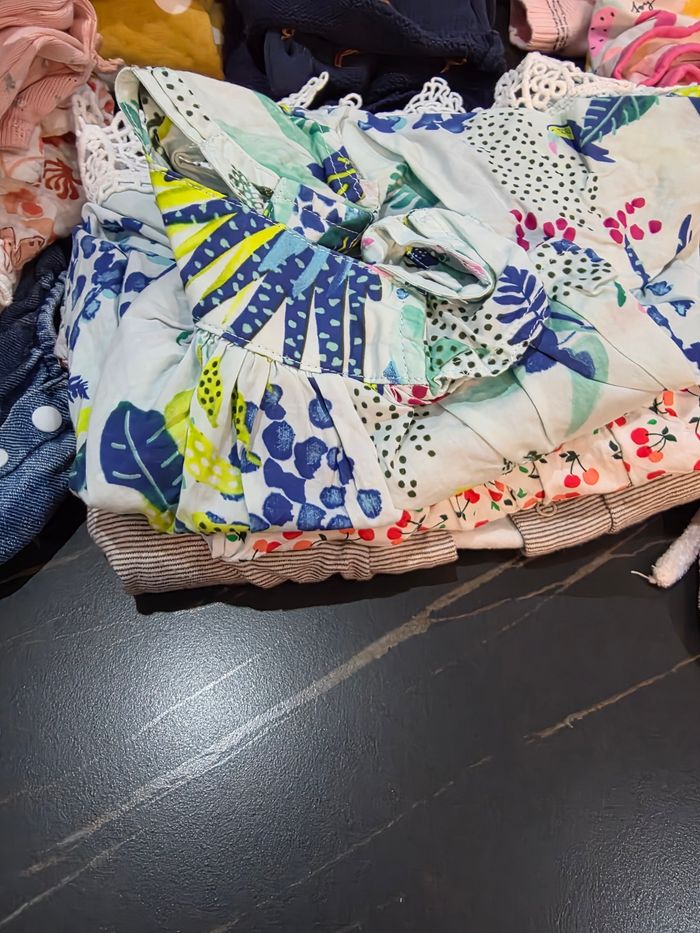 Lot vetement fille 3 mois - photo numéro 3