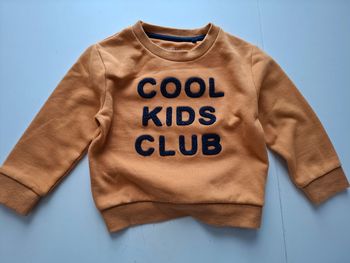 Sweat-shirt Primark taille 5-6 ans / 116cm