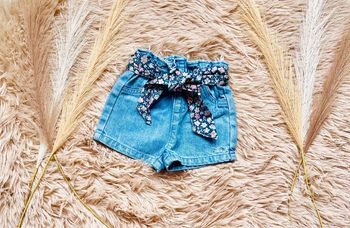 Short jean fleur