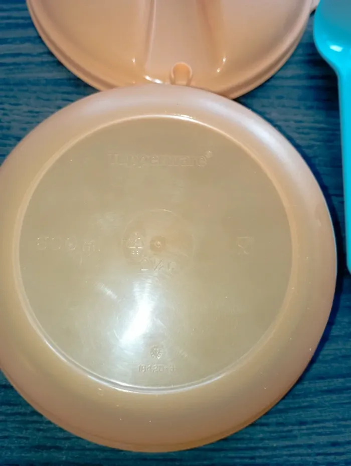 Boîte repas (cuillère fournie) Tupperware - photo numéro 3
