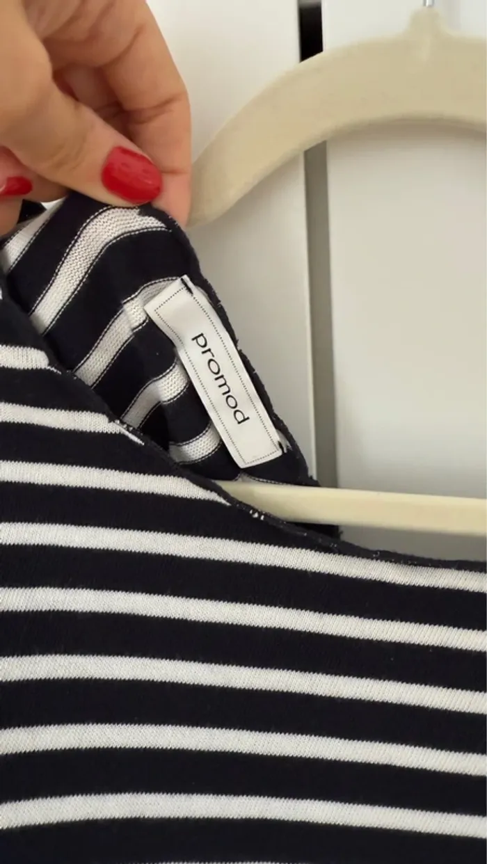 Tshirt/pull leger - photo numéro 4