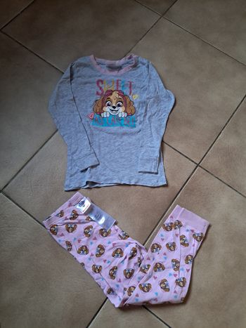 Pyjama pat patrouille stella neuf 5ans