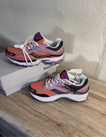 Saucony omni 9 taille 36 à 40