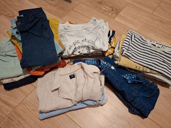 Lot 32 pieces 18 mois
