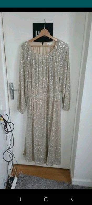 Robe de soirée sequins doré