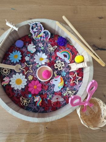 Kit de transvasement sensoriel thème Licorne inspiré Montessori