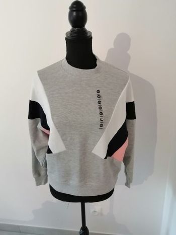 Joli pull gris taille XS
