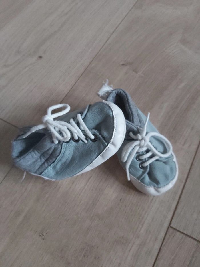Chaussures/baskets bébé garçon 9/12 mois 11,5cms (78)