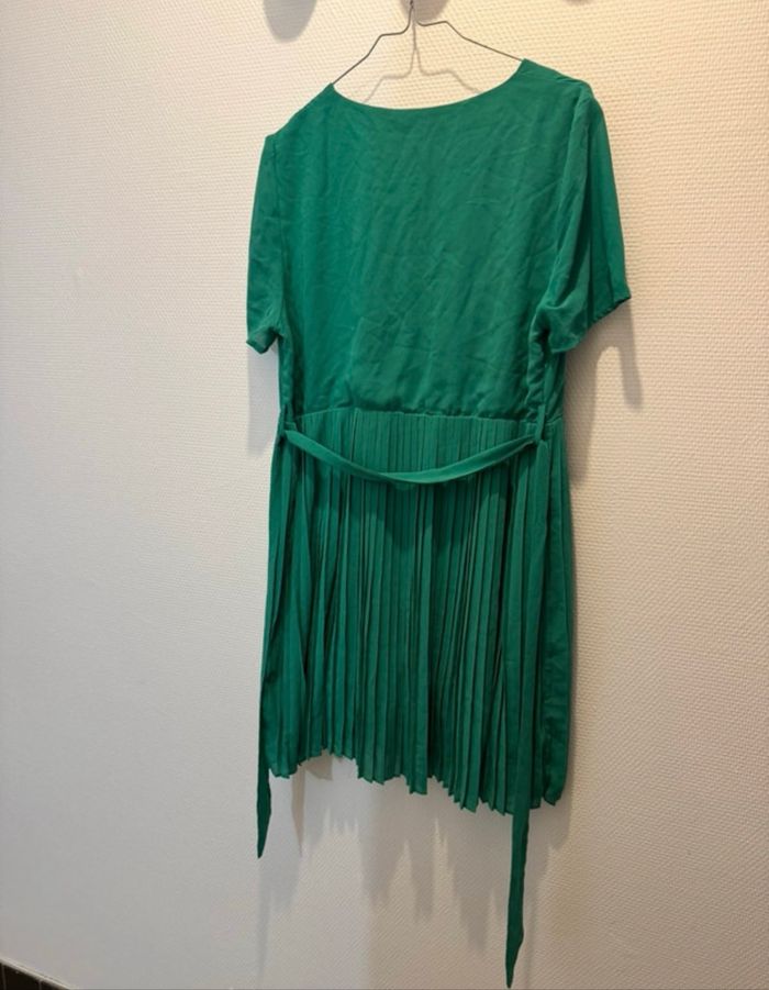 Robe verte - photo numéro 2