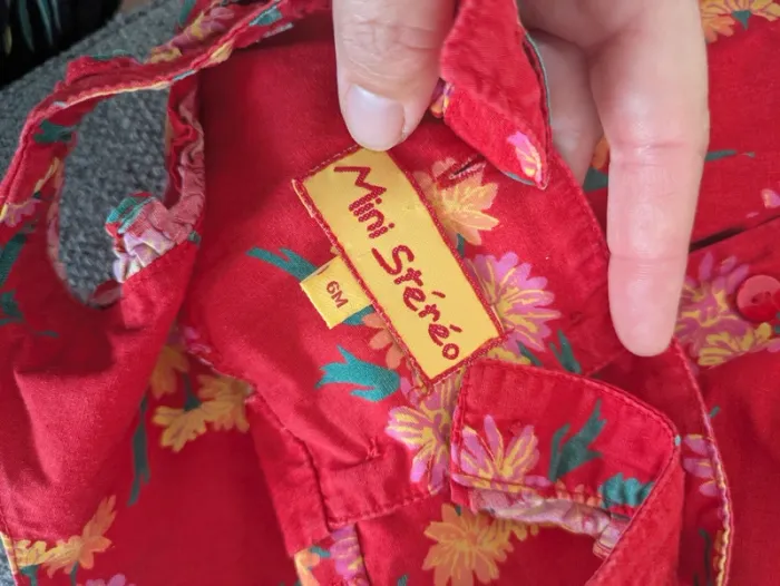 Robe rétro rouge a fleurs mini stéréo 6 mois vintage - photo numéro 7