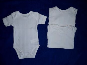 3 bodies manches courtes 3 mois