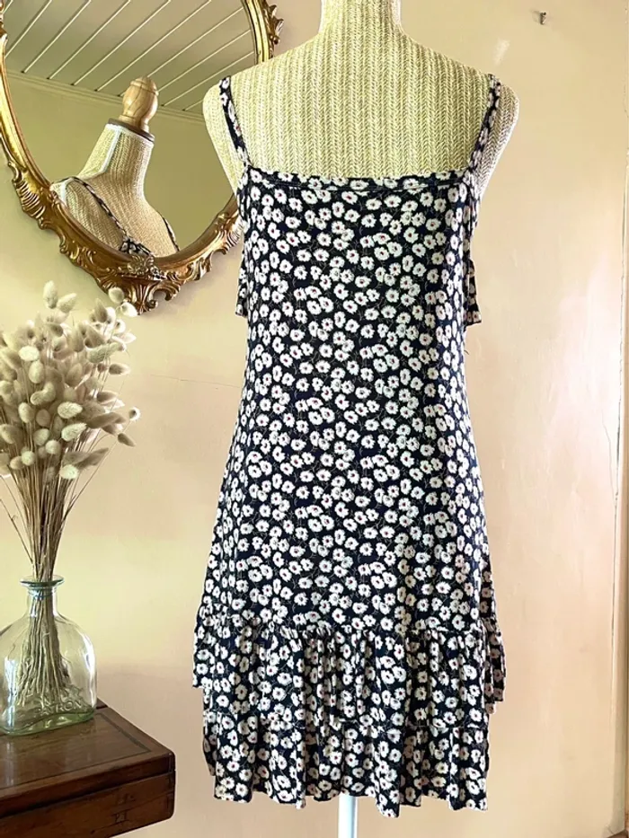 Robe à volant Motif Floral – Marine et Blanc – Neuf - photo numéro 5