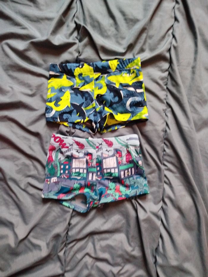 Lot de 2 slips de bain 5/6 ans - photo numéro 2