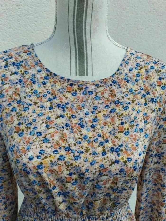🦋 Magnifique robe cintrée fleurie manche bouffante T 38/ M Boutique Parisienne - photo numéro 3
