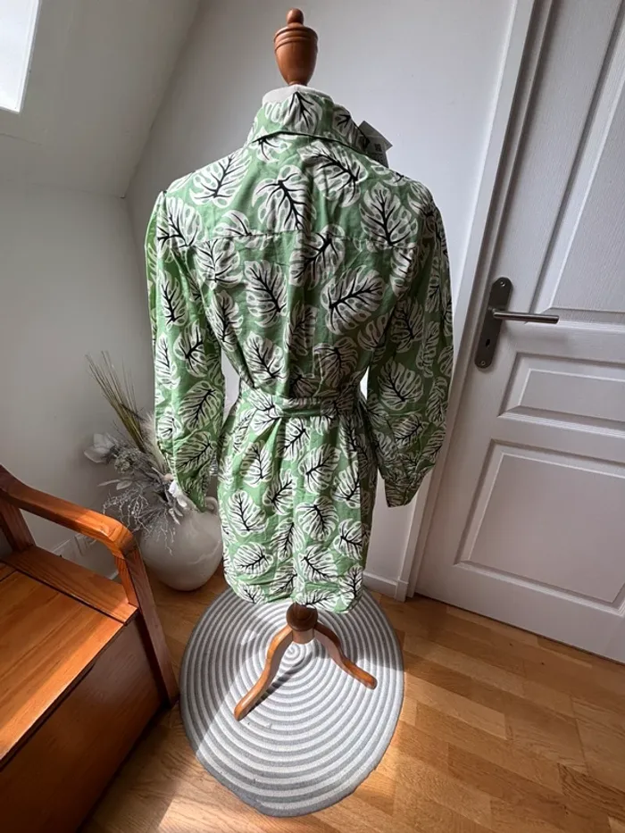 🌿 Robe chemise imprimé feuillage vert tilleul  – Zara – Modèle Olivia Neuve avec étiquette - photo numéro 13