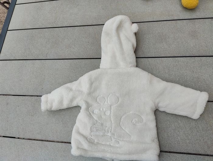 Jolie manteau blanc fille 3 mois - photo numéro 5