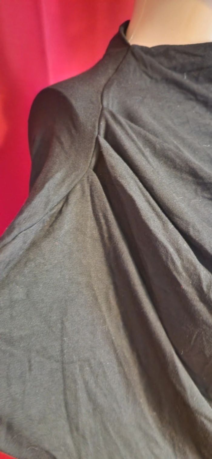 Haut noir  rigolo asymétrique taille XL - photo numéro 3