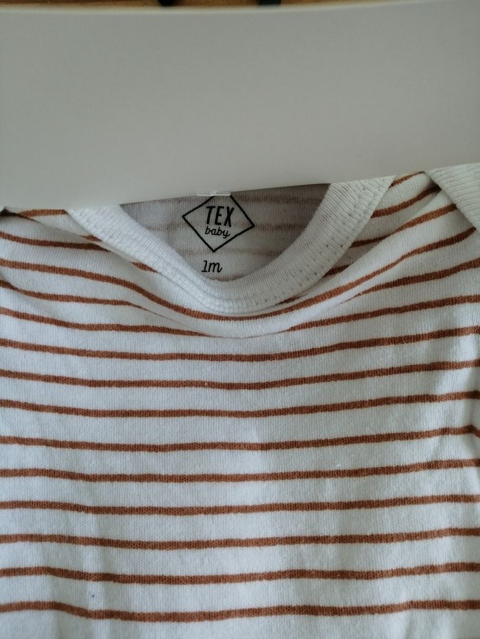 Ensemble pyjama + body +bonnet +gants - taille 1 mois - photo numéro 7