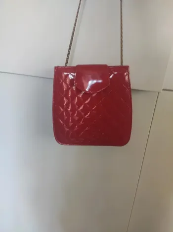 Sac matelassé rouge brillant