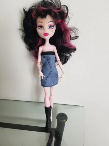 Poupée monster high