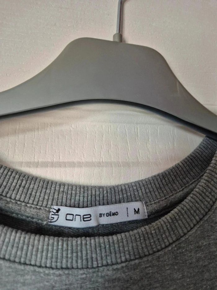 Pull gris - photo numéro 4