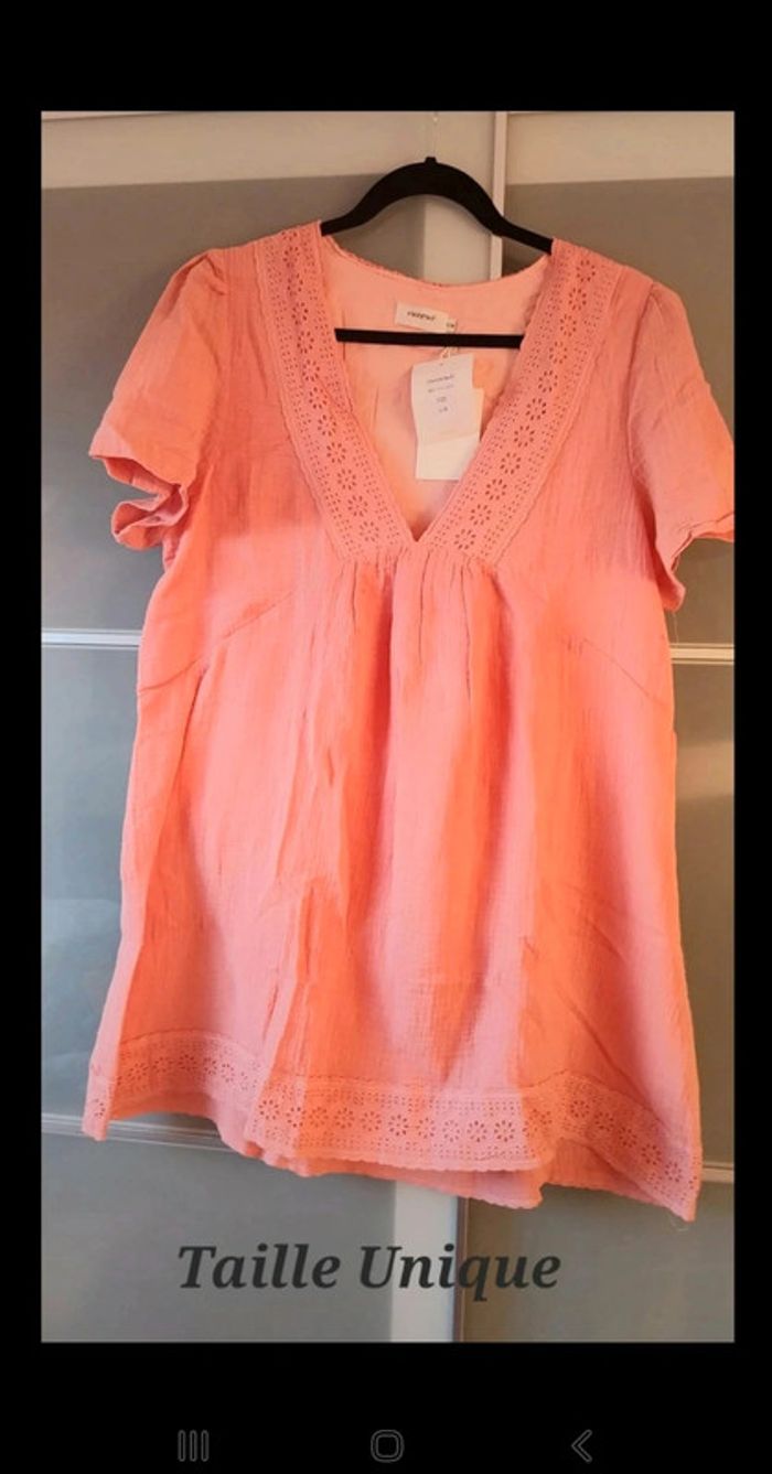 Robe saumon neuve avec étiquette