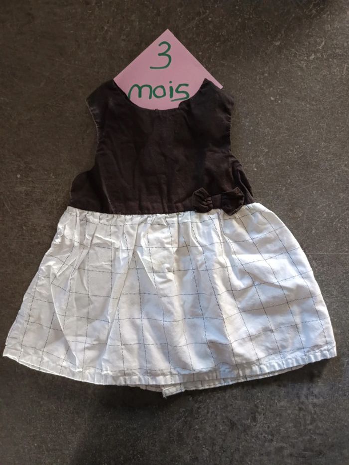 Robe été blanche et grise 3 mois