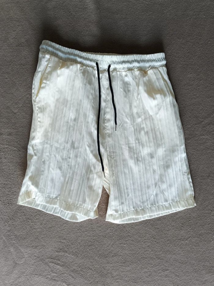 Ensemble chemise et short taille M - photo numéro 3