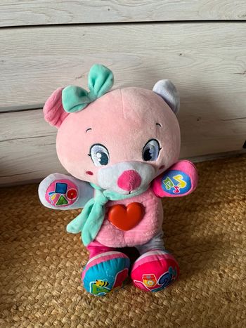 Peluche nounours d’éveil