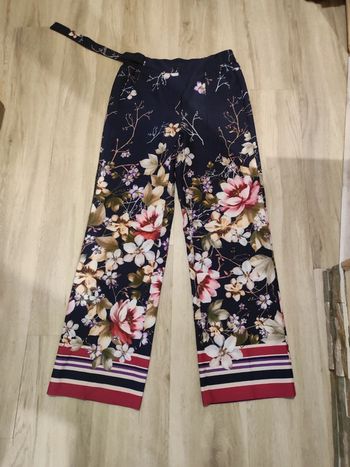Pantalon fluide a fleurs